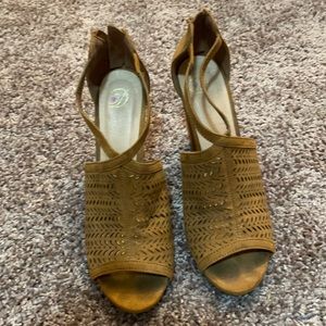 Tan heels. Very comfortable